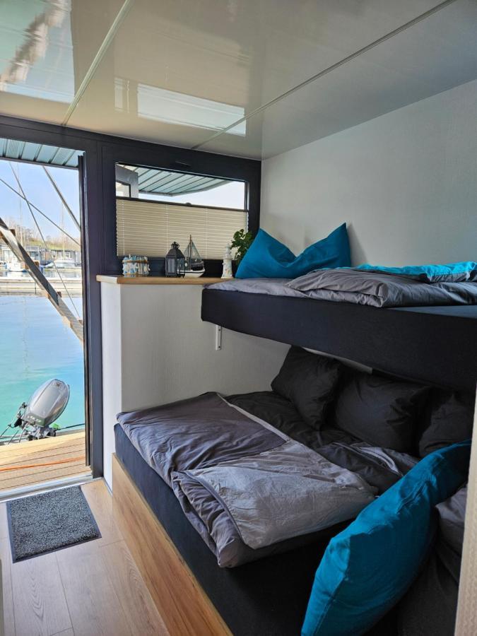 Mobiles Hausboot El'milia Braunsbedra