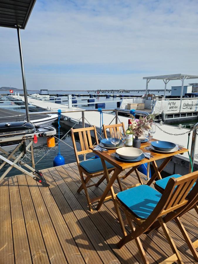 Mobiles Hausboot El'milia Hotel na wodzie Braunsbedra